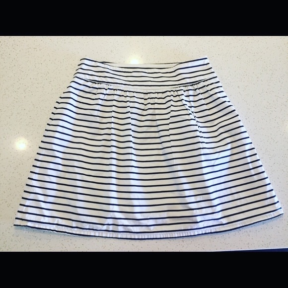 Dresses & Skirts - 🎄IN JULY $8🎄Blk/ Wht Lined Cotton The Limited
